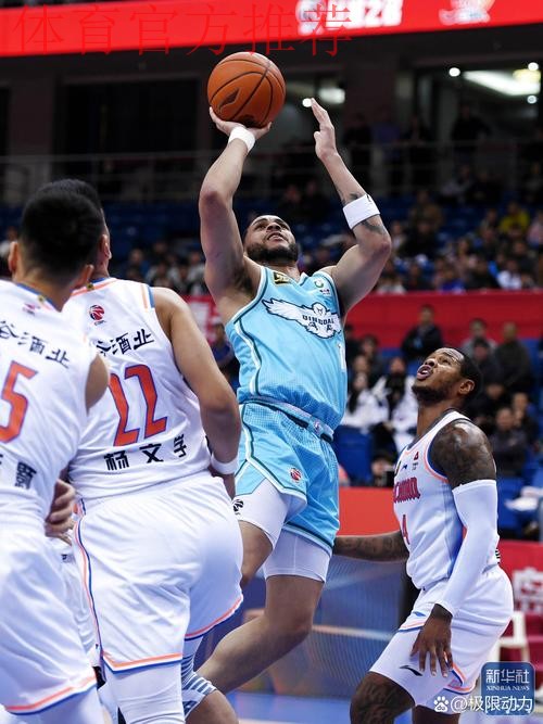 CBA常规赛：韦瑟斯庞16分&段昂君12分，青岛96-64大胜四川