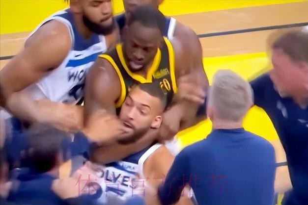 戈贝尔本赛季已累计6次恶意犯规,若无改判将被禁赛一场 戈贝尔本赛季已累计6次恶意犯规,若无改判将被禁赛一场