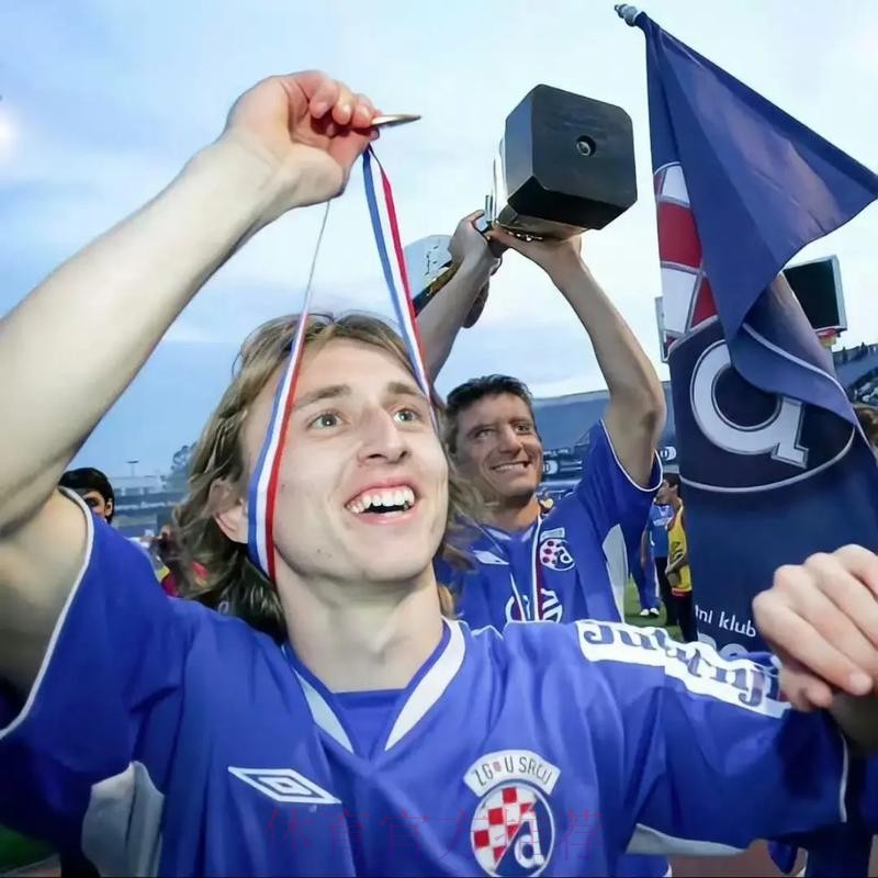 莫德里奇伤势不重 预计将缺战那不勒斯和格拉纳达 莫德里奇伤势不重 预计将缺战那不勒斯和格拉纳达